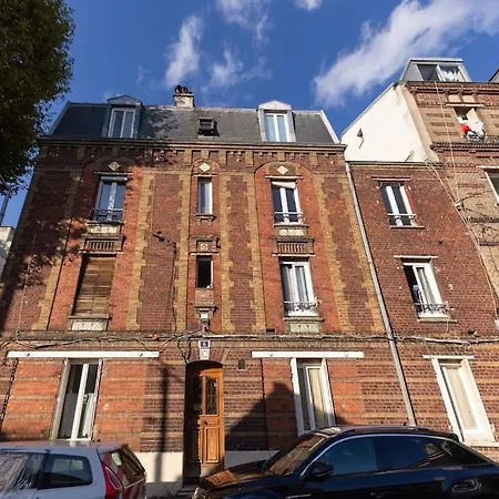 Evasion Urbaine - Au Pied Des Quais De Seine